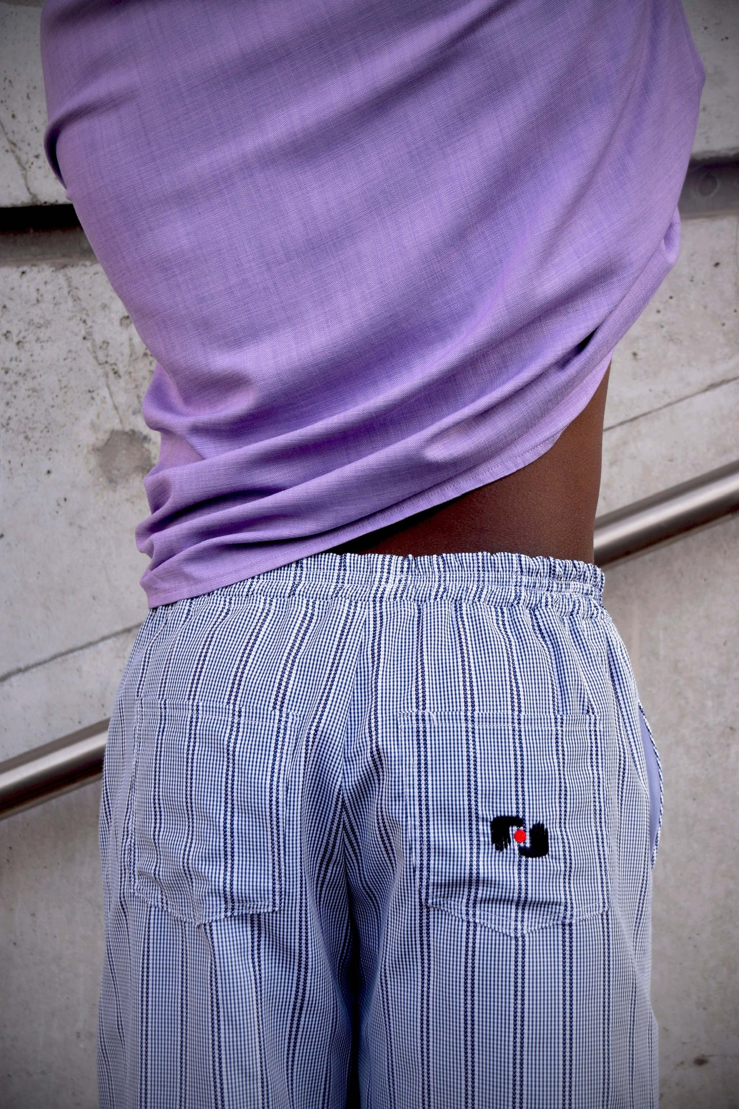 Short ucpyclé bleu à rayure