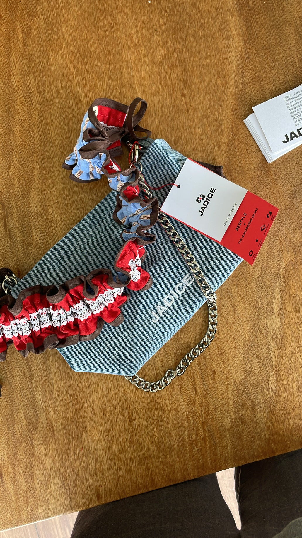 ANSE FROUFROU - ROUGE ET MARRON